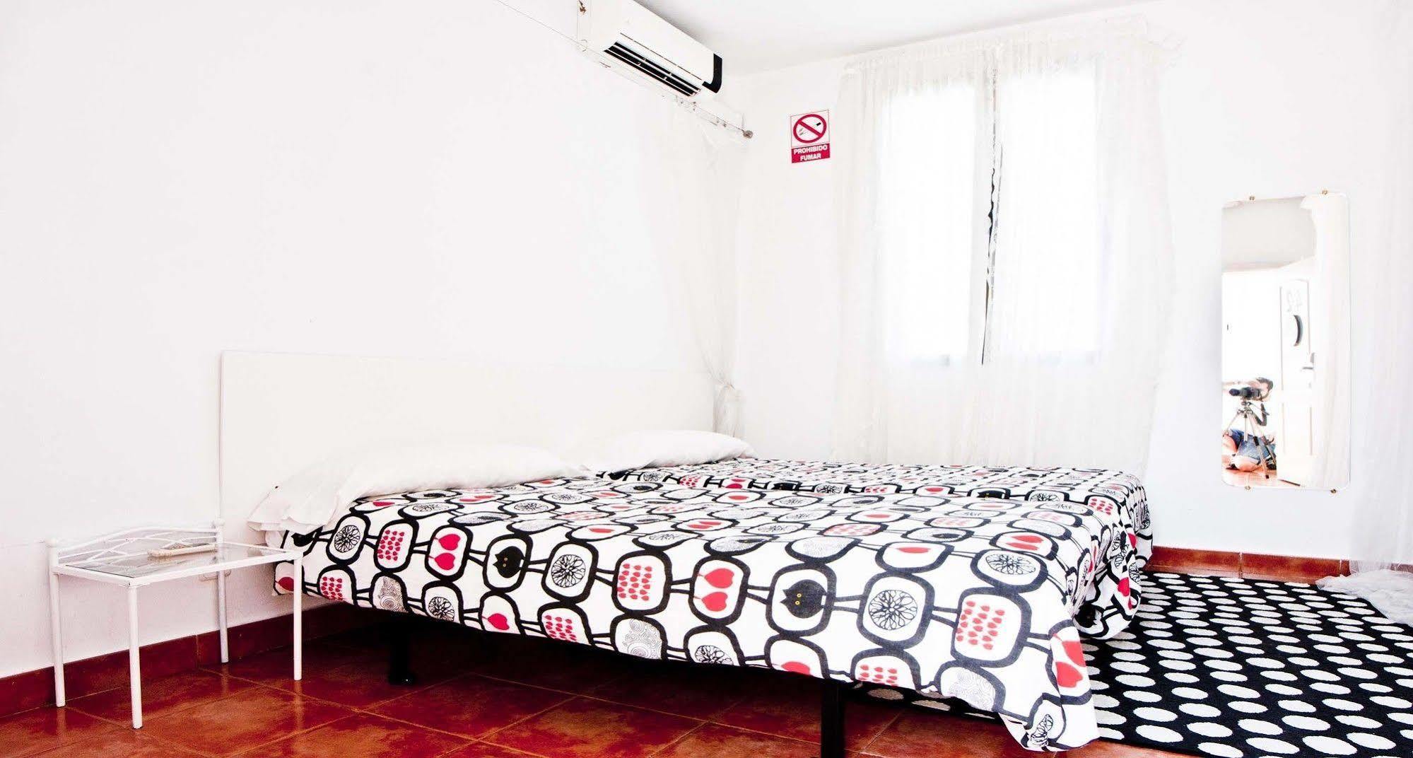 Las Musas Hostel Madrid Buitenkant foto